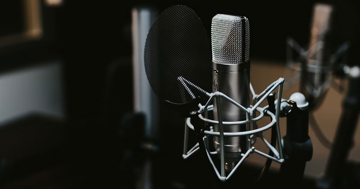 Podcast Meaning in Urdu